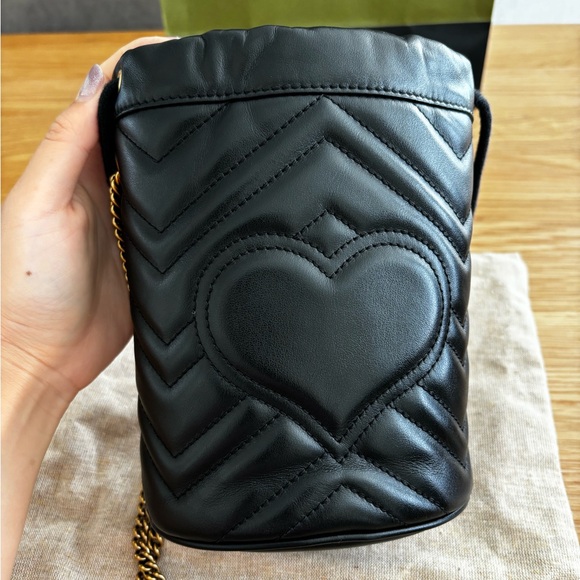 Gucci Marmont Bucket Bag - Picture 5 of 8